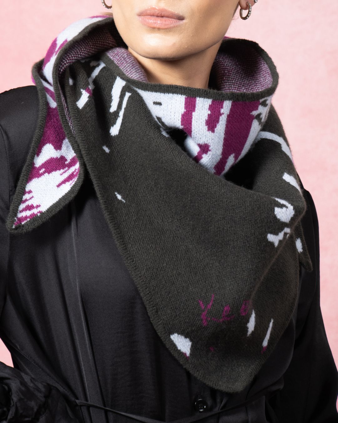 Écharpe bandana en laine mérinos vert forêt et magenta | Urban Aran