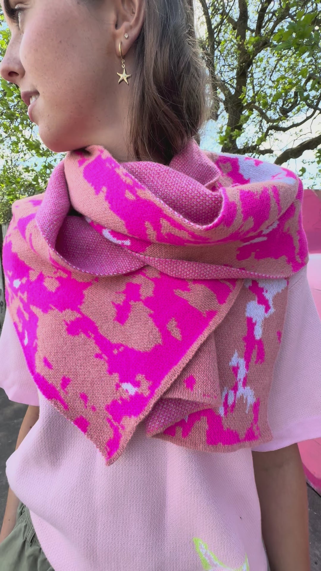 Rectangle Scarf Electric fuchsia